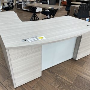Corp Design Floor Sample 6' x 7''6" Right Hand L-Desk